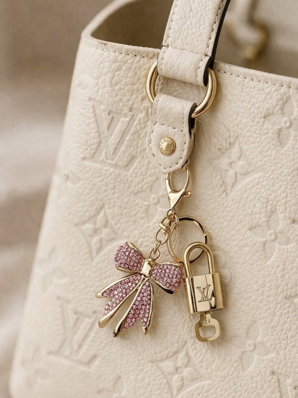 Louis Vuitton Authentic Gold Padlock 🔑 Key + Stylish Bag Unbranded Ribbon Charm